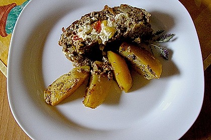 Mediterraner Hackbraten mit Oregano - Kartoffeln 15