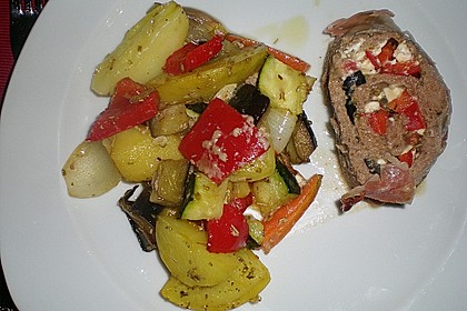 Mediterraner Hackbraten mit Oregano - Kartoffeln 73
