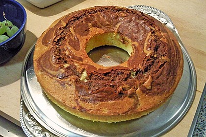 Marmorkuchen mit Öl und Mineralwasser 12