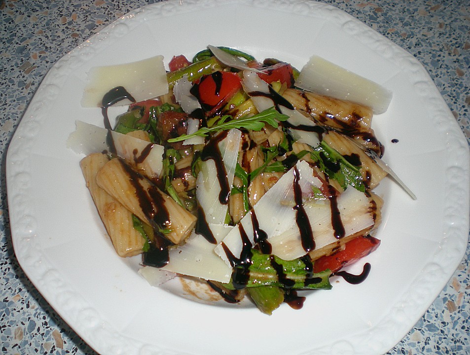 Spargel grün und weiß mit Nudeln (Rezept mit Bild) | Chefkoch.de