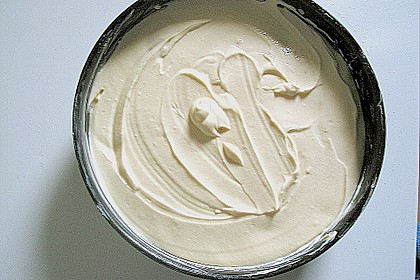 Quarktorte mit Grie&szlig; und ohne Boden