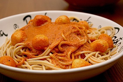 Tomatenrahmsauce mit Parmesanb&auml;llchen 2