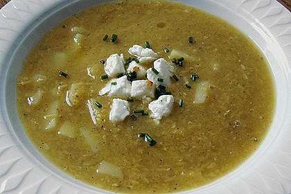 Milde rote Linsensuppe mit gebratenem Schafkäse 3