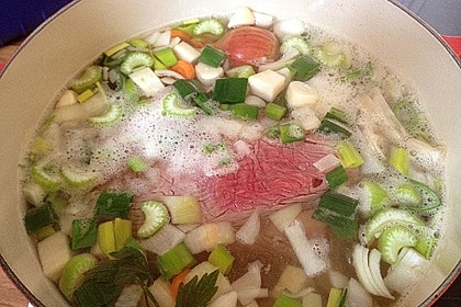 Tafelspitz mit Meerrettichsauce 35