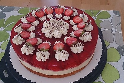 Erdbeer-Kuchen mit Vanillecreme 8