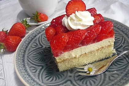 Erdbeer-Kuchen mit Vanillecreme 48