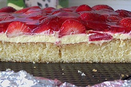 Erdbeer-Kuchen mit Vanillecreme 11