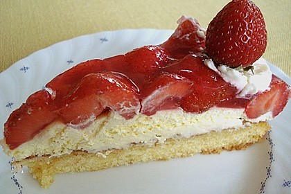 Erdbeer-Kuchen mit Vanillecreme 40