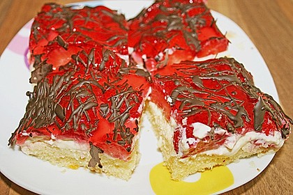 Erdbeer-Kuchen mit Vanillecreme 56