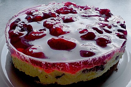 Erdbeer-Kuchen mit Vanillecreme 75