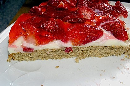 Erdbeer-Kuchen mit Vanillecreme 105