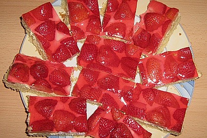 Erdbeer-Kuchen mit Vanillecreme 58