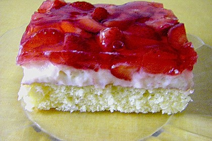 Erdbeer-Kuchen mit Vanillecreme 111