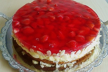 Erdbeer-Kuchen mit Vanillecreme 98