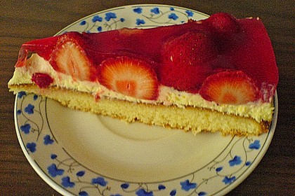 Erdbeer-Kuchen mit Vanillecreme 65