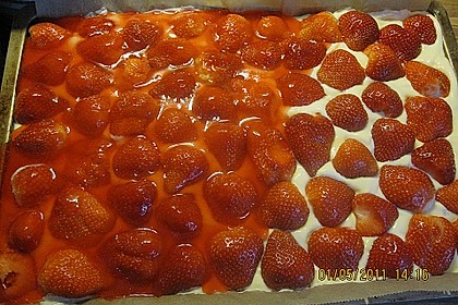 Erdbeer-Kuchen mit Vanillecreme 83