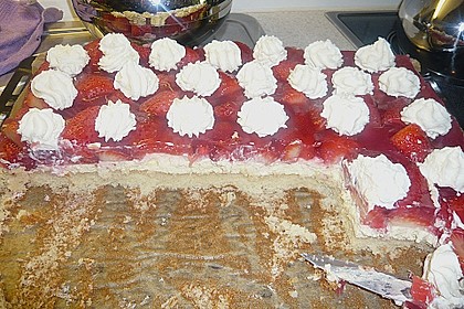 Erdbeer-Kuchen mit Vanillecreme 103