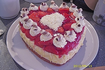 Erdbeer-Kuchen mit Vanillecreme 33