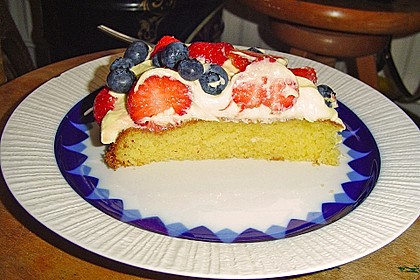 Erdbeer-Kuchen mit Vanillecreme 80