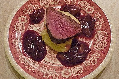 Rinderfilet auf Rotwein - Schalotten - Butter 21
