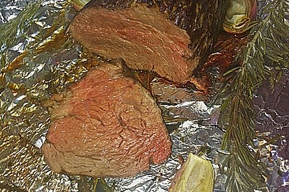 Rinderfilet auf Rotwein - Schalotten - Butter 16