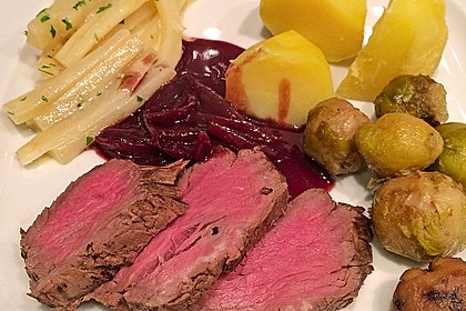 Rinderfilet auf Rotwein - Schalotten - Butter 14