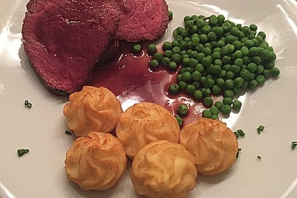 Rinderfilet auf Rotwein - Schalotten - Butter 12