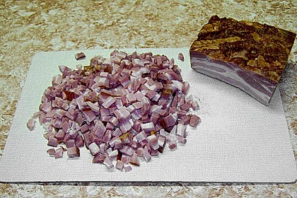 Dinnete mit Zwiebeln und Speck 8