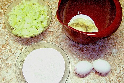 Dinnete mit Zwiebeln und Speck 9