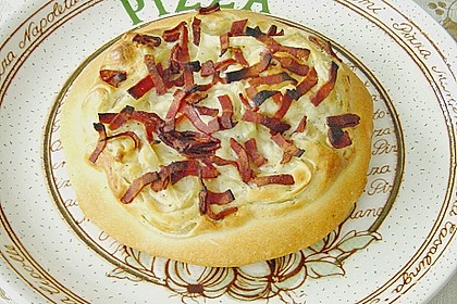 Dinnete mit Zwiebeln und Speck 14