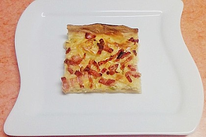 Dinnete mit Zwiebeln und Speck 17
