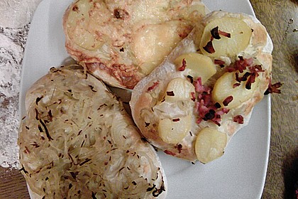 Dinnete mit Zwiebeln und Speck 21