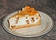 K&auml;sekuchen mit Rosinen