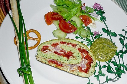 Zucchini - Roulade mit Basilikumsauce 11