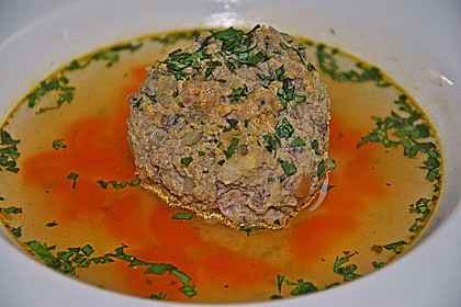 Leberknödelsuppe hausgemacht 2