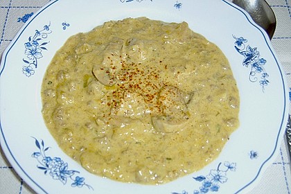 K&auml;sesuppe mit Gehacktem