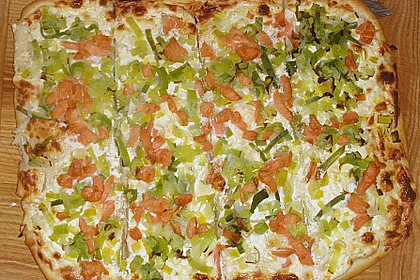 Flammkuchen mit Lauch und Lachs 26