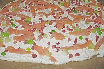Flammkuchen mit Lauch und Lachs 55
