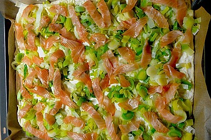 Flammkuchen mit Lauch und Lachs 20