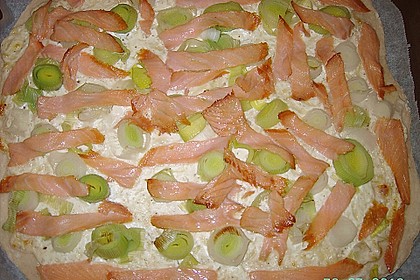 Flammkuchen mit Lauch und Lachs 46