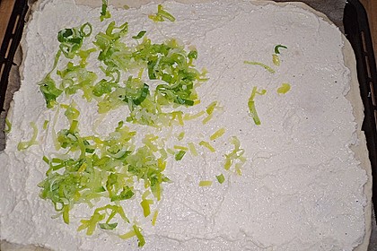 Flammkuchen mit Lauch und Lachs 60
