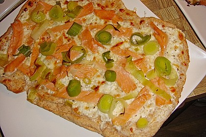 Flammkuchen mit Lauch und Lachs 41