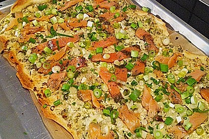 Flammkuchen mit Lauch und Lachs 14