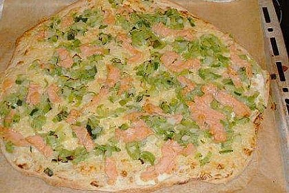 Flammkuchen mit Lauch und Lachs 61