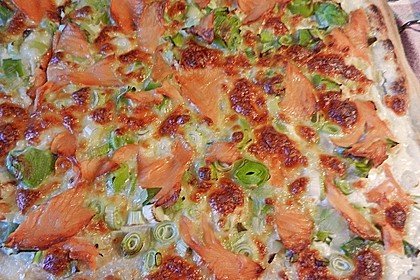 Flammkuchen mit Lauch und Lachs 48