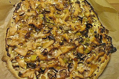 Flammkuchen mit Lauch und Lachs 59