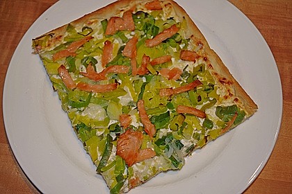 Flammkuchen mit Lauch und Lachs 13