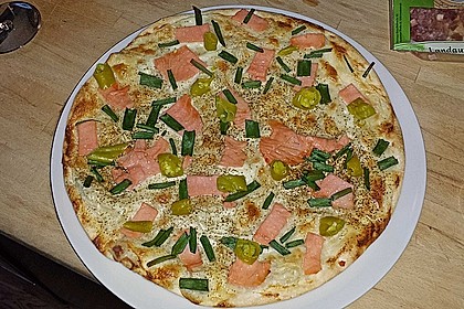 Flammkuchen mit Lauch und Lachs 18