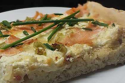 Flammkuchen mit Lauch und Lachs 1