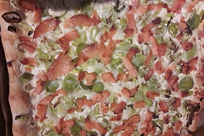 Flammkuchen mit Lauch und Lachs 35